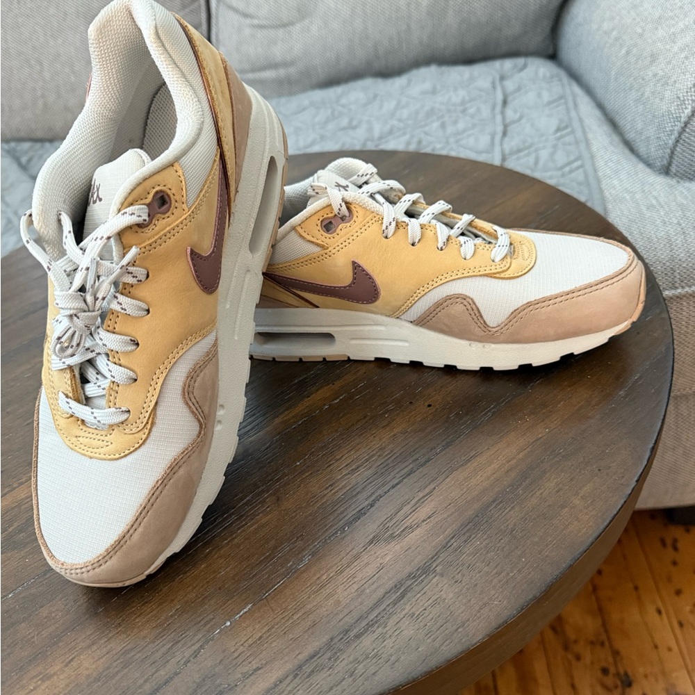 Nike Air Max 1 SE